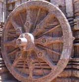 世界遺産　スーリヤ寺院　オリッサ建築の代表的な遺跡で、全体は馬車をかたどっており、車輪の彫刻が特徴